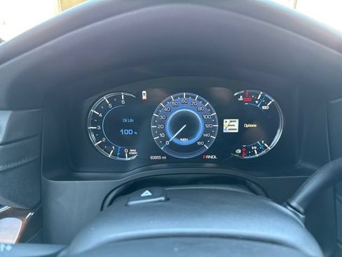 Used 2020 Cadillac Escalade Luxury RWD image 25