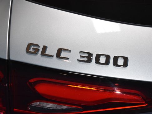 New 2026 Mercedes-Benz GLC 300 4MATIC image 23