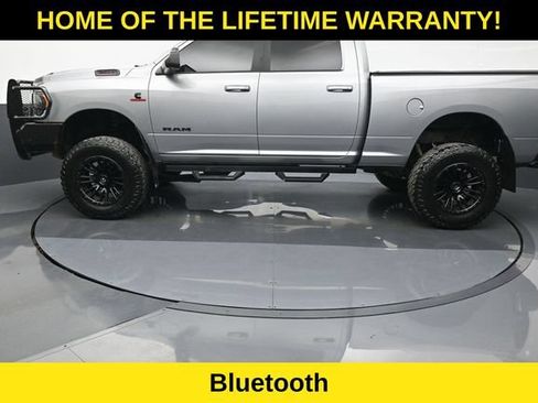 Used 2022 RAM 2500 Big Horn w/ Night Edition AWD/4WD image 4
