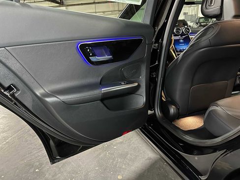 Used 2025 Mercedes-Benz C 300 4MATIC Sedan image 18