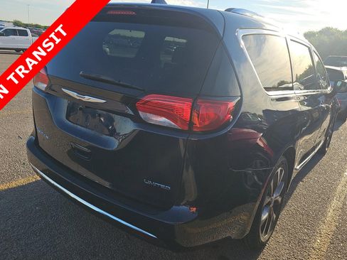 Used 2017 Chrysler Pacifica Limited w/ Advanced Safetytec Group image 5