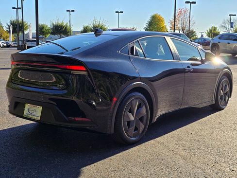 Used 2024 Toyota Prius LE image 25