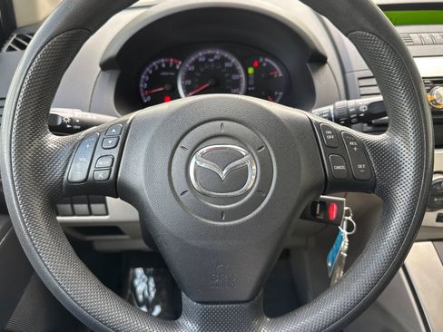 Used 2009 MAZDA MAZDA5 Sport FWD image 16