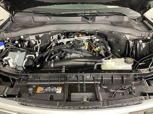 New 2026 Ford Explorer Active RWD image 9