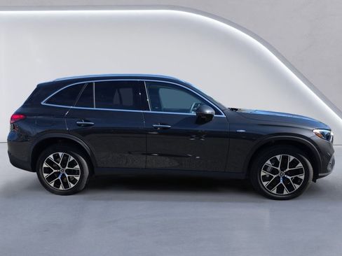 New 2025 Mercedes-Benz GLC 350e 4MATIC image 3