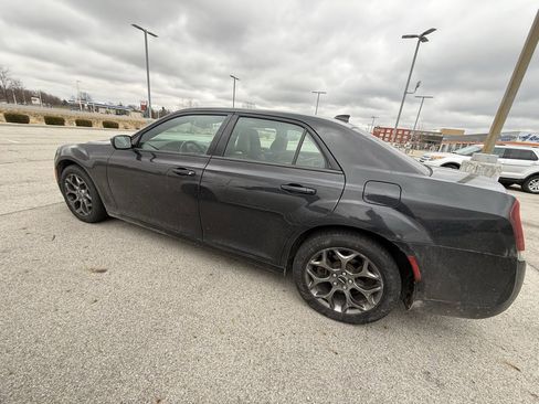 Used 2016 Chrysler 300 S image 6