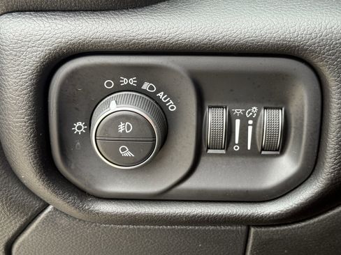 Used 2024 RAM 2500 Laramie w/ Safety Group AWD/4WD image 26