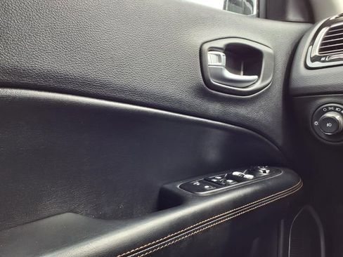 Used 2020 Jeep Compass Limited image 18