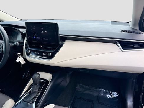 Used 2023 Toyota Corolla LE FWD image 27
