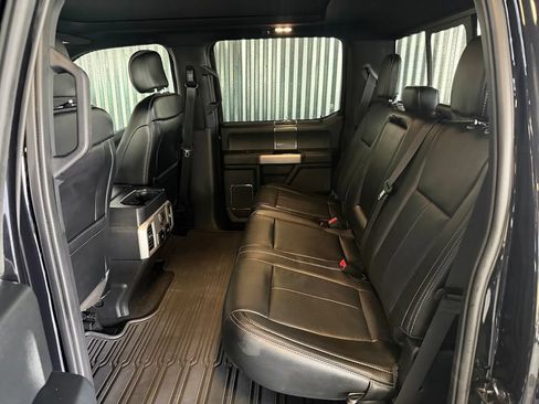Used 2019 Ford F150 Lariat w/ Equipment Group 502A Luxury AWD/4WD image 16