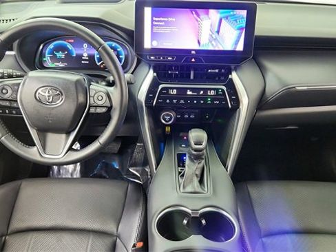 Used 2023 Toyota Venza Limited image 36