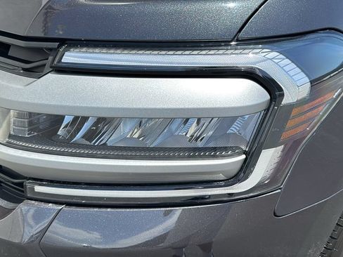 Certified 2024 Ford Expedition XLT RWD image 6