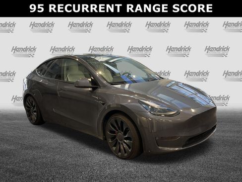 Used 2023 Tesla Model Y Performance AWD/4WD image 2