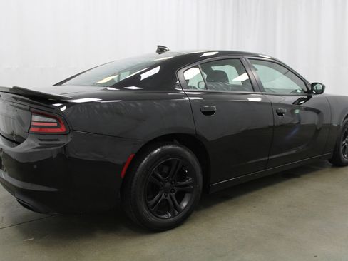Used 2023 Dodge Charger SXT RWD image 6
