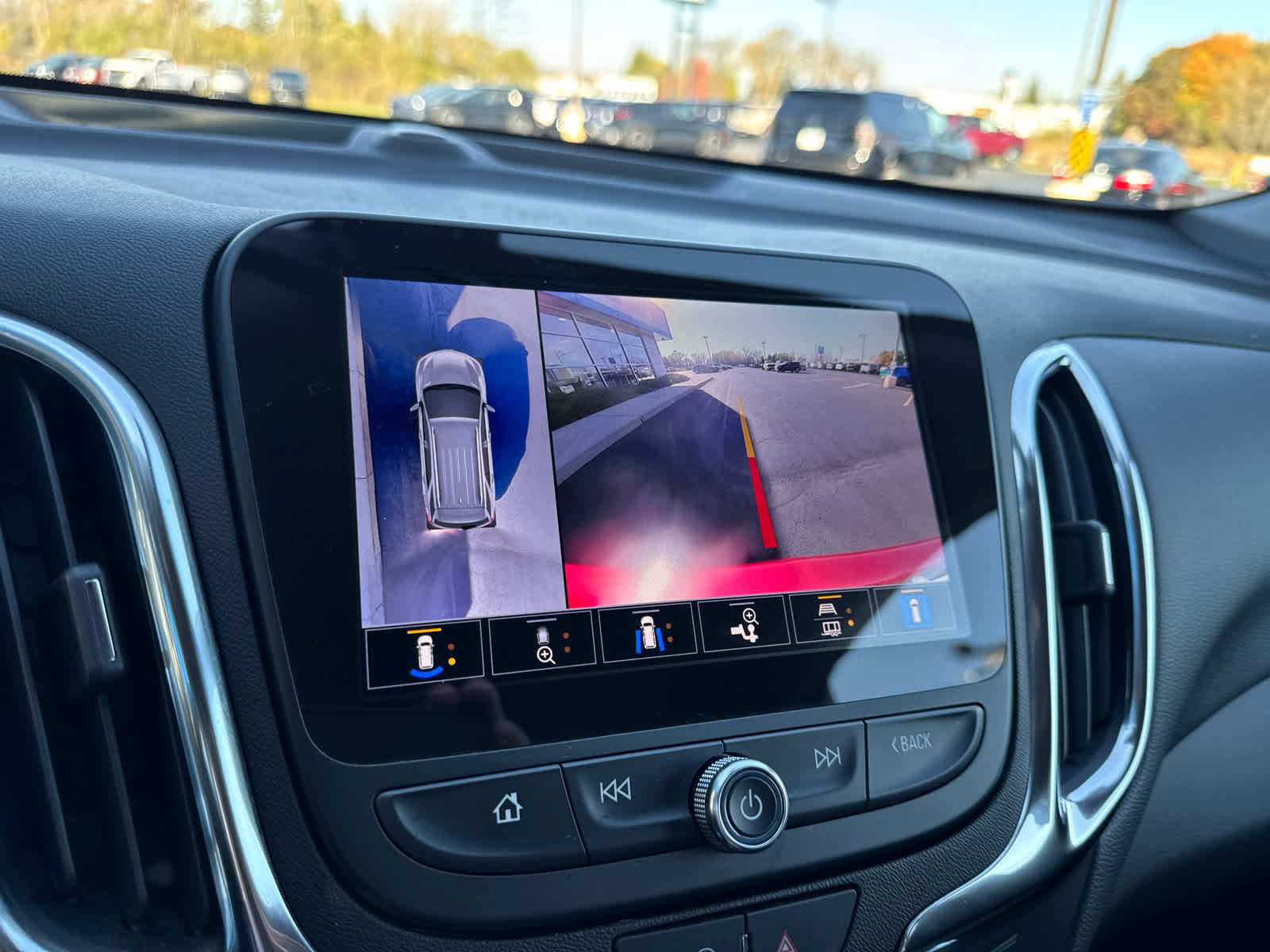 Used 2024 Chevrolet Equinox LT AWD/4WD image 24