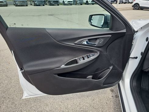 Used 2022 Chevrolet Malibu LS FWD image 12
