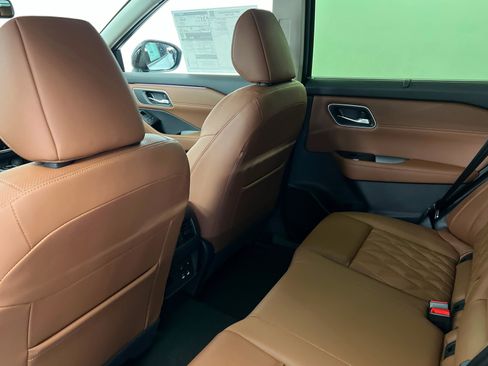 New 2026 Nissan Rogue Platinum w/ Platinum Premium Package image 19