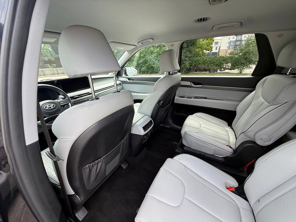Used 2024 Hyundai Palisade SEL FWD image 28