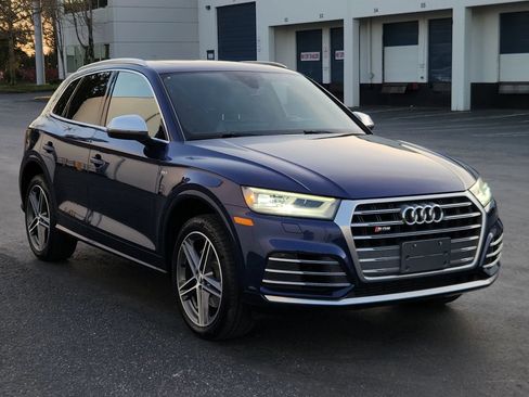 Used 2018 Audi SQ5 Premium Plus w/ Navigation Package image 5