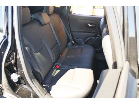 Used 2022 Jeep Renegade Limited image 18