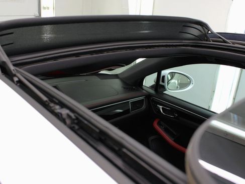 Used 2016 Porsche Macan S image 26