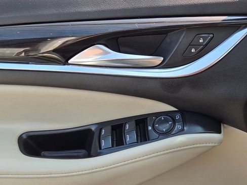 Used 2021 Buick Enclave Essence w/ Sound and Sites Package FWD image 28