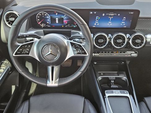 Certified 2026 Mercedes-Benz GLB 250 image 18