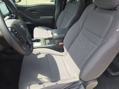 Used 2023 Nissan Frontier S w/ Technology Package RWD image 18