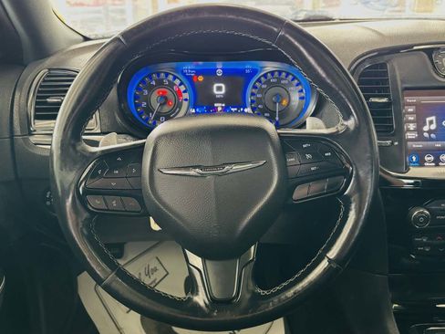 Used 2020 Chrysler 300 S w/ 300S Premium Group 2 RWD image 40