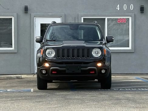 Used 2018 Jeep Renegade Trailhawk w/ UConnect 8.4 Nav Group image 2
