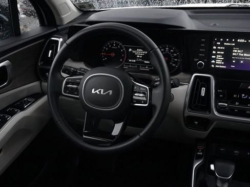 Used 2023 Kia Sorento X-Line EX image 36