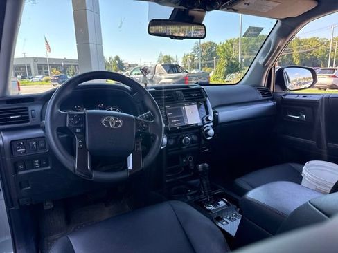 Used 2022 Toyota 4Runner TRD Off-Road Premium w/ TRD Black Wheel Package (TMS) AWD/4WD image 26