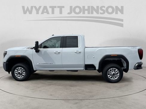 New 2026 GMC Sierra 2500 SLE AWD/4WD image 2