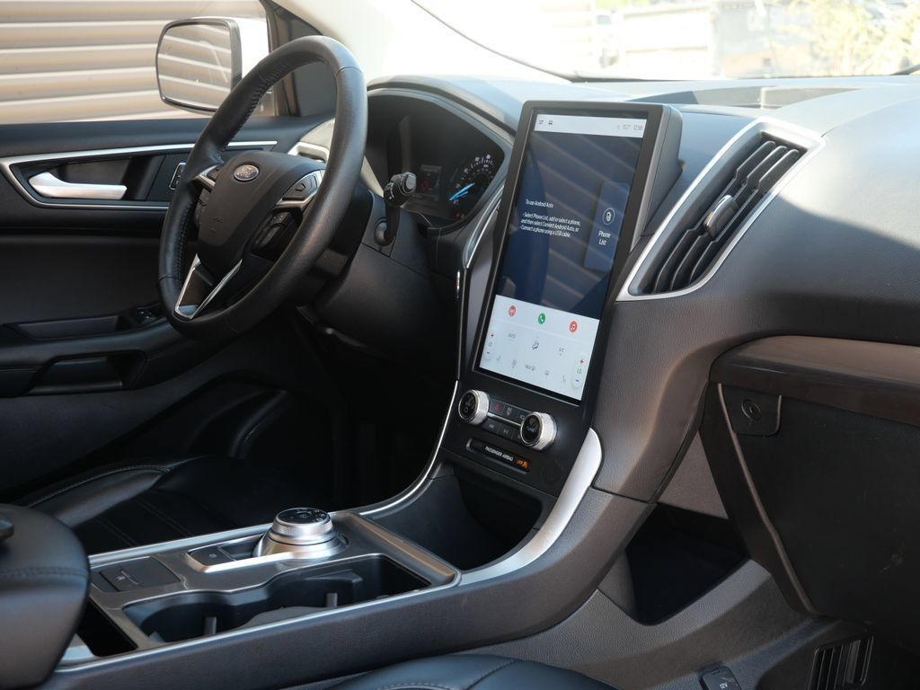 Used 2024 Ford Edge SEL AWD/4WD image 19