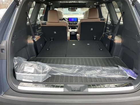 New 2026 Toyota Grand Highlander AWD Hybrid image 45