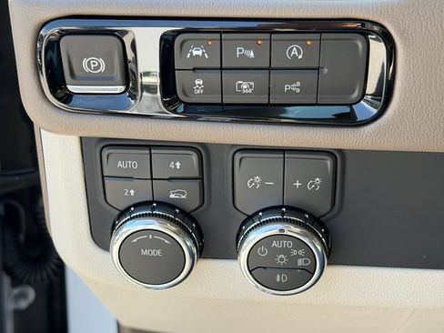 New 2026 GMC Yukon Denali AWD/4WD image 22