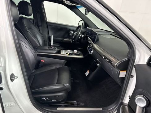 Used 2023 Genesis GV60 Advanced image 28