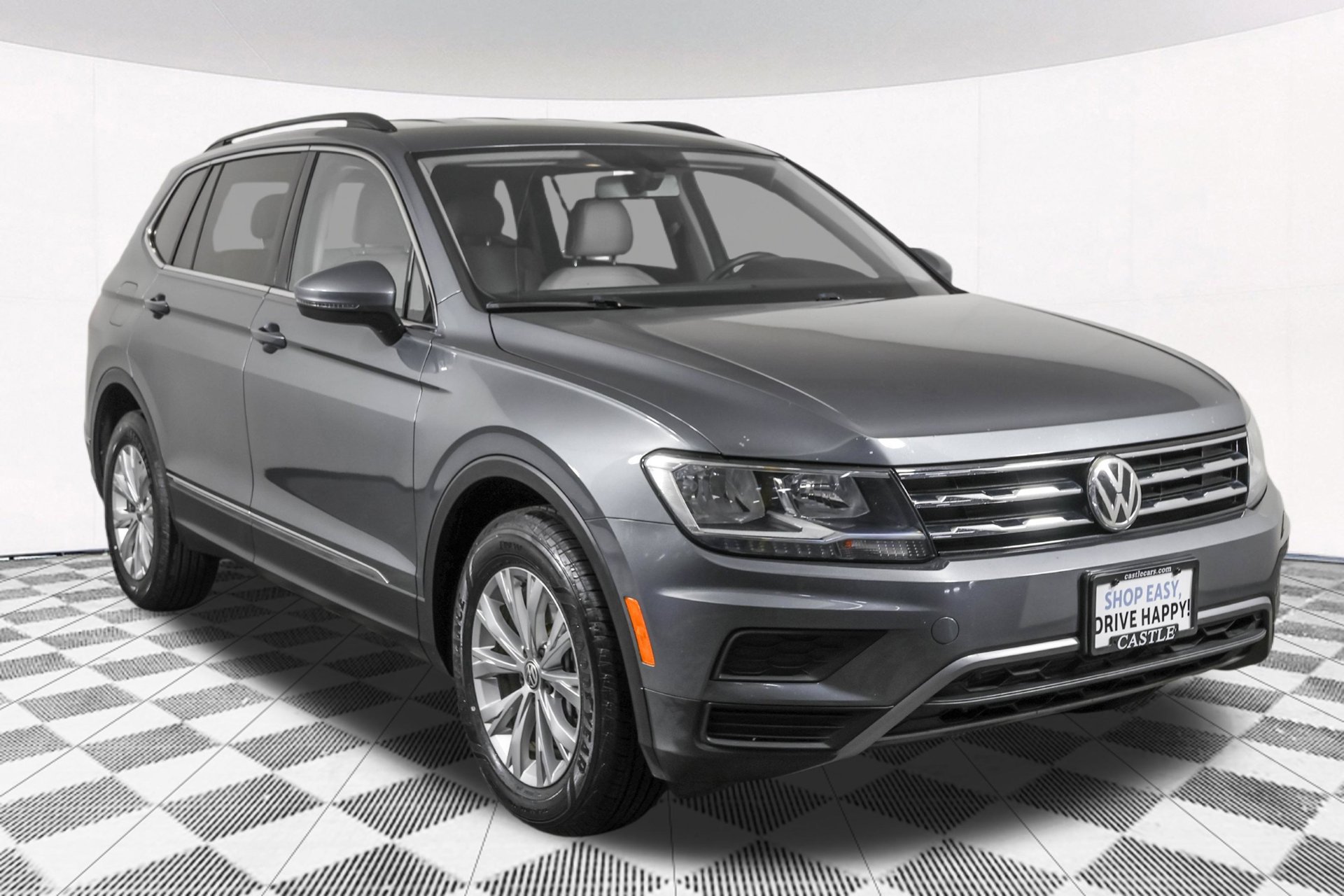 Used 2018 Volkswagen Tiguan SE w/ 3rd Row Seat Package AWD/4WD image 13