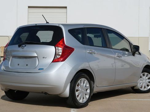 Used 2015 Nissan Versa Note SV FWD image 3