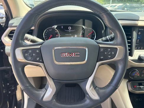 Used 2021 GMC Acadia Denali w/ Denali Technology Package FWD image 16