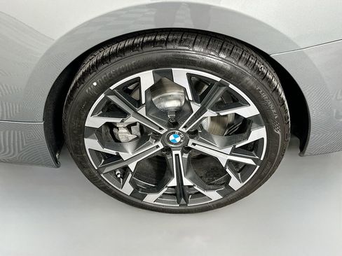 Used 2025 BMW 430i xDrive Coupe w/ Premium Package image 4