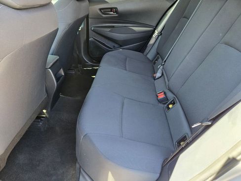 Used 2022 Toyota Corolla LE FWD image 13