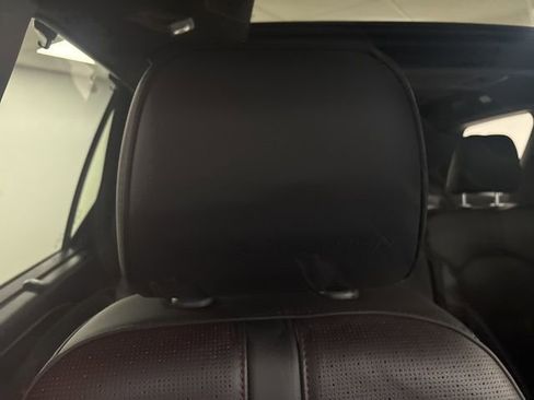 Used 2025 Honda Pilot Black Edition image 15