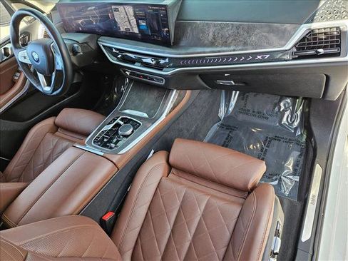 Used 2023 BMW X7 xDrive40i w/ Premium Package image 21