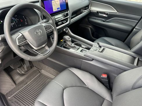 New 2026 Toyota Grand Highlander XLE image 11