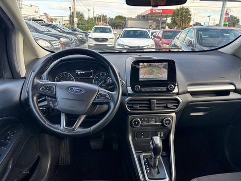 Used 2018 Ford EcoSport SE FWD image 6