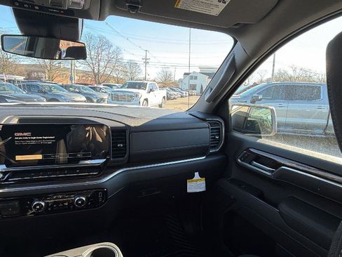 New 2026 GMC Sierra 1500 Elevation image 24