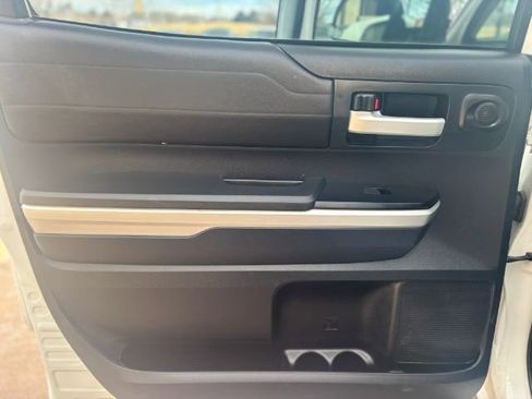 Used 2016 Toyota Tundra Limited w/ Limited Premium Package image 18