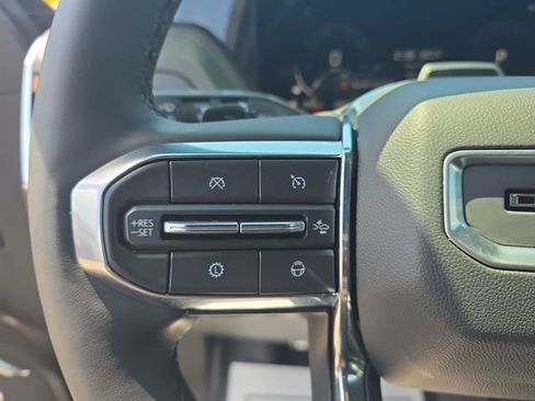 Used 2025 GMC Yukon Denali w/ Denali Reserve Package AWD/4WD image 16
