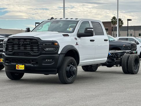 New 2026 RAM 5500 Tradesman AWD/4WD image 9